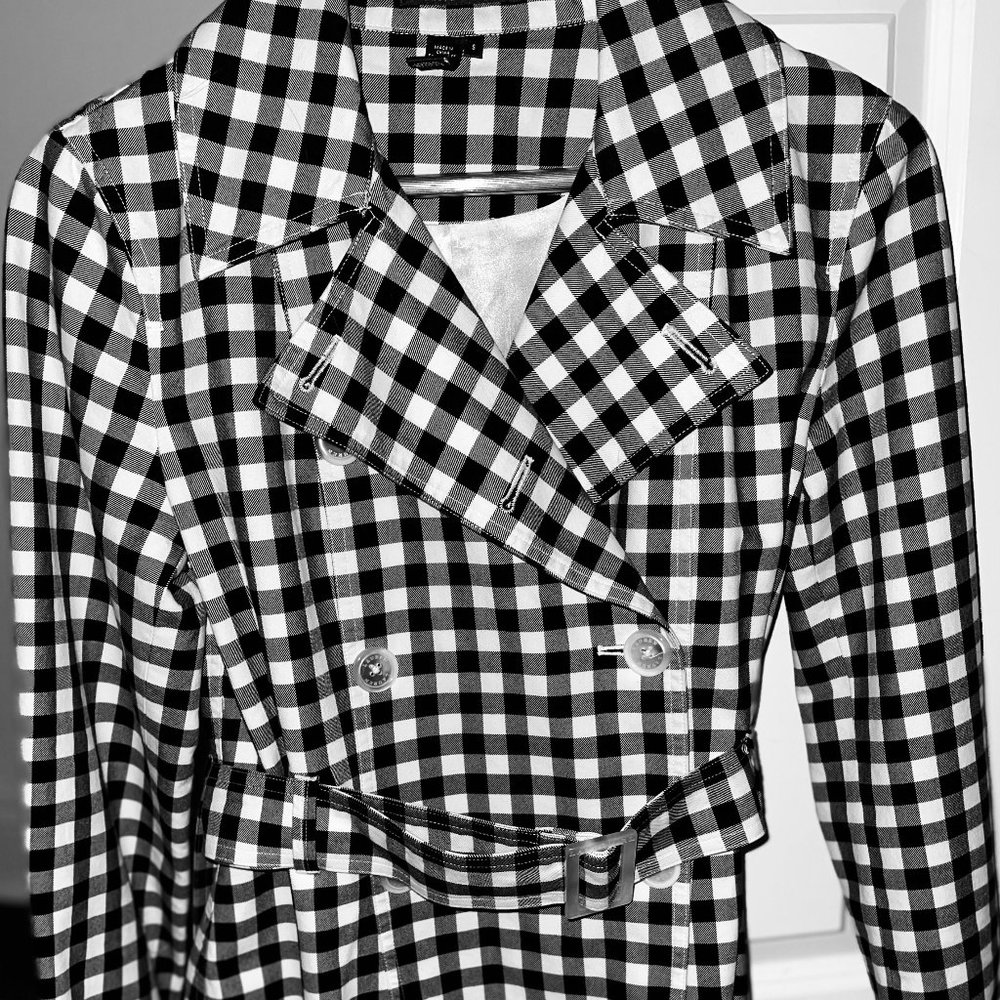 Talbots short trench coat in Black and White